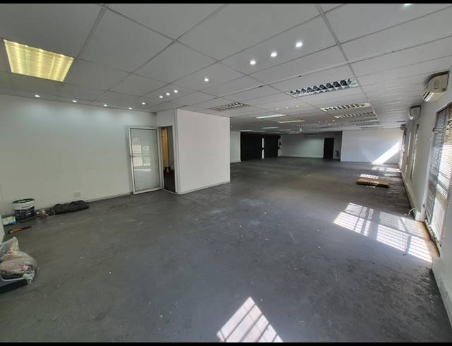381M² OFFICE TO LET IN WOODMEAD